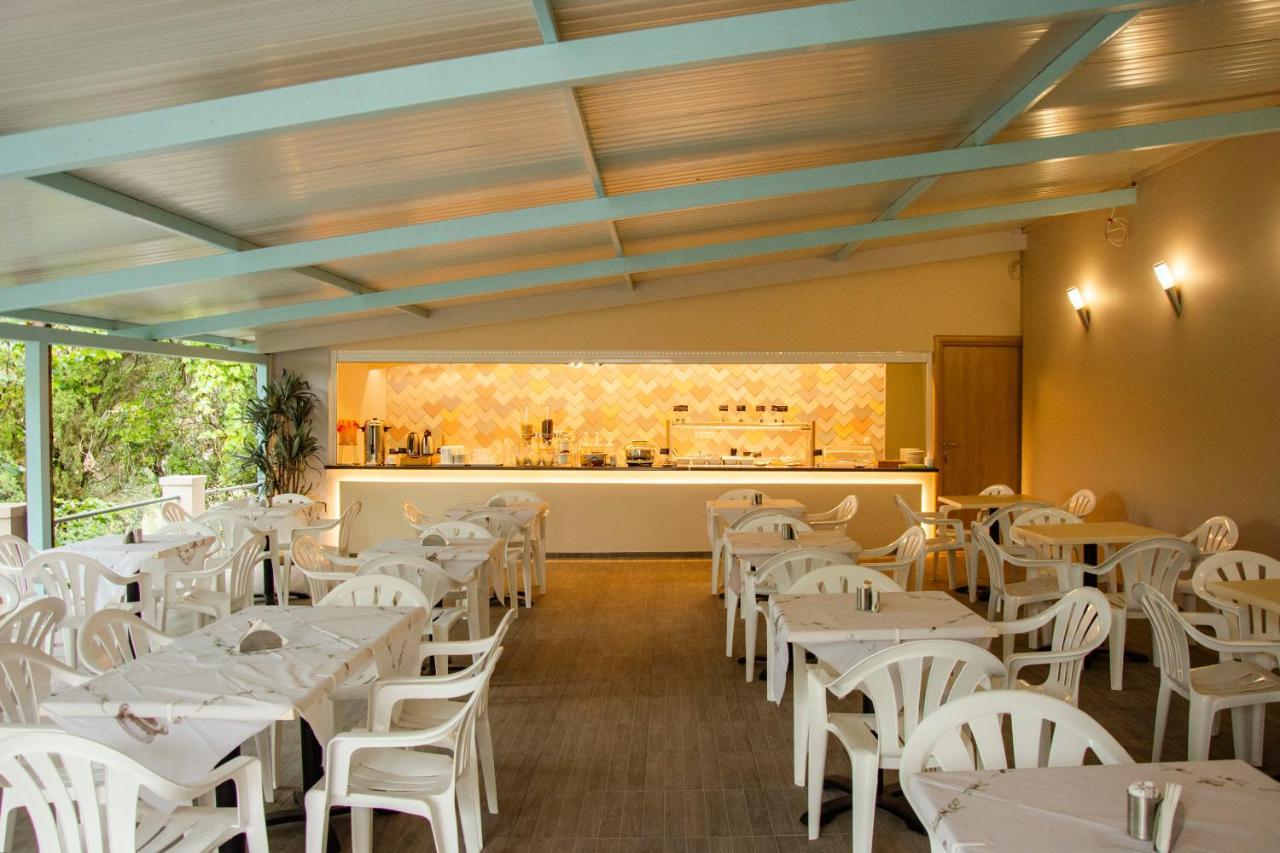 Luca Mare Bed & Breakfast Gouvia Bagian luar foto
